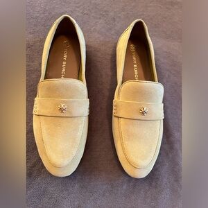 Tory Burch ballet loafer, size 8.5 Color: cornbread.